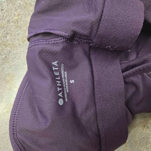 Athleta Deep Purple Halter Neck Sports Bra Crop Top - Size Small - Picture 4 of 4